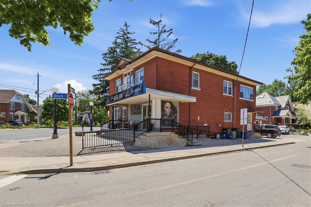744 Queen Street S Property Photo 3
