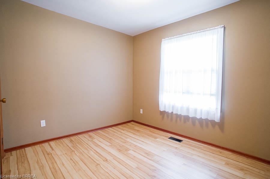 120 Henry Street Property Photo 11