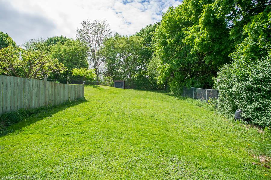 120 Henry Street Property Photo 21