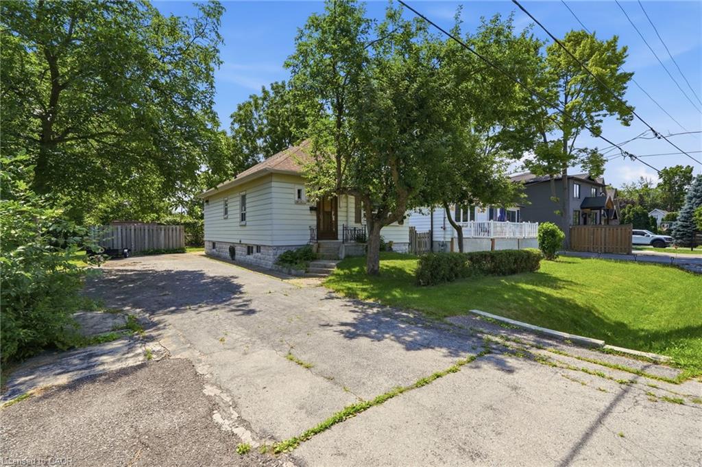 188 Troy Street Property Photo 3