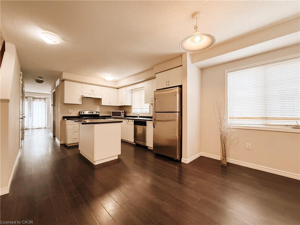16c-931 Glasgow Street Property Photo 4