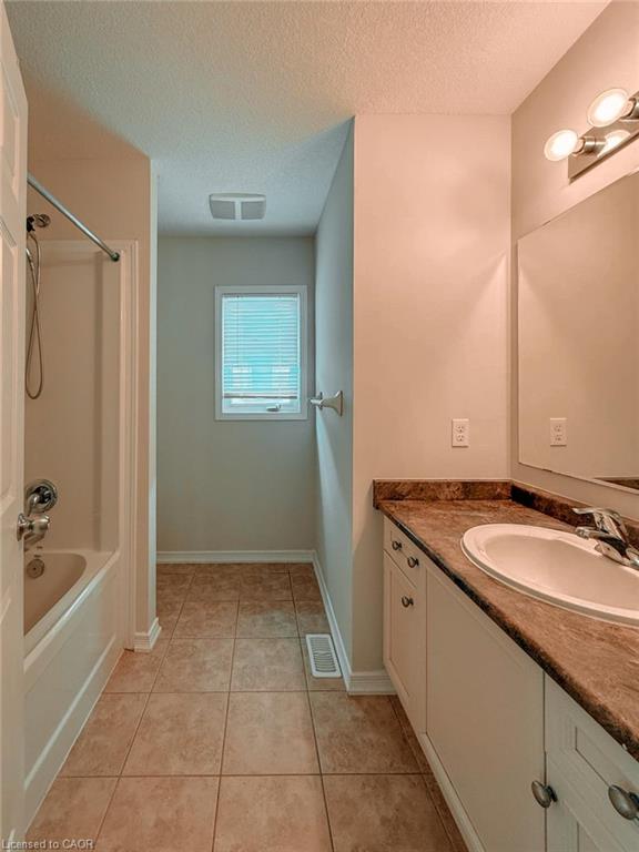 16c-931 Glasgow Street Property Photo 17