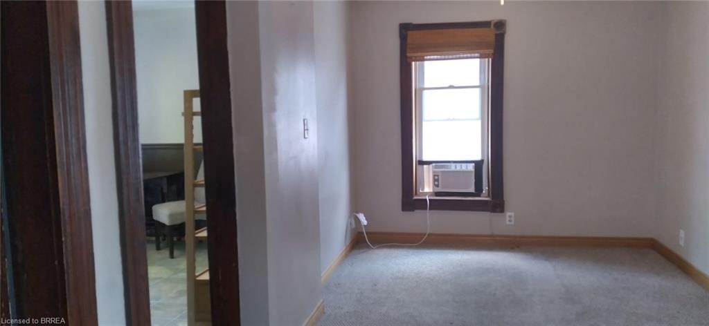 97 Colborne Street S Property Photo 36