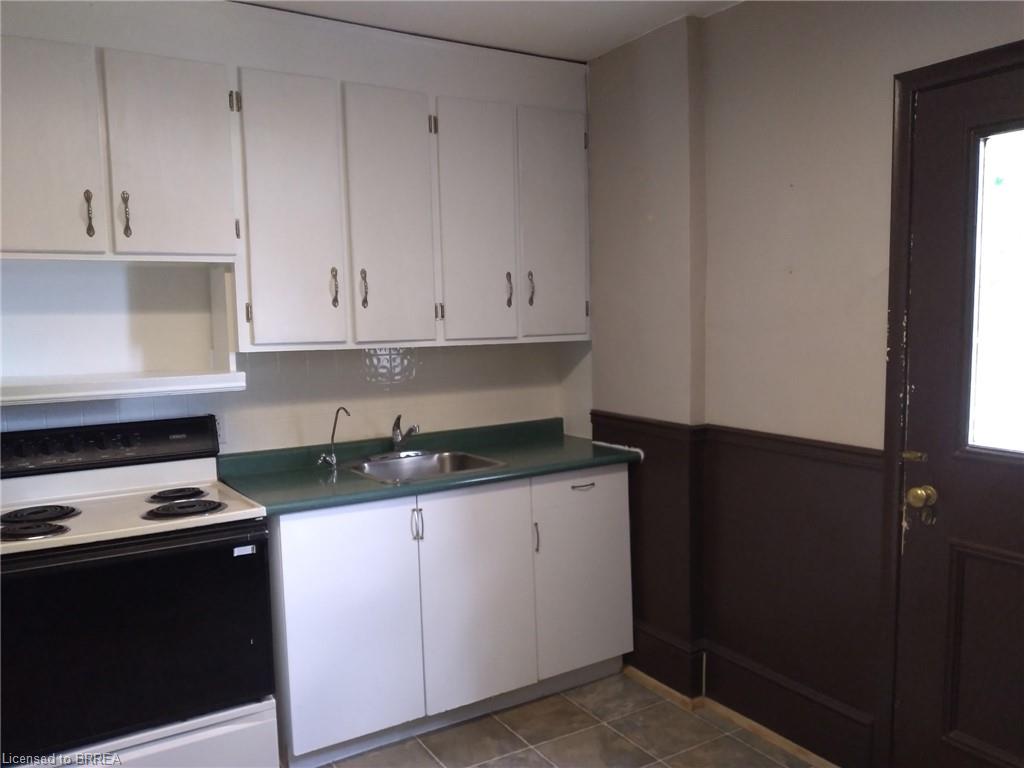97 Colborne Street S Property Photo 39