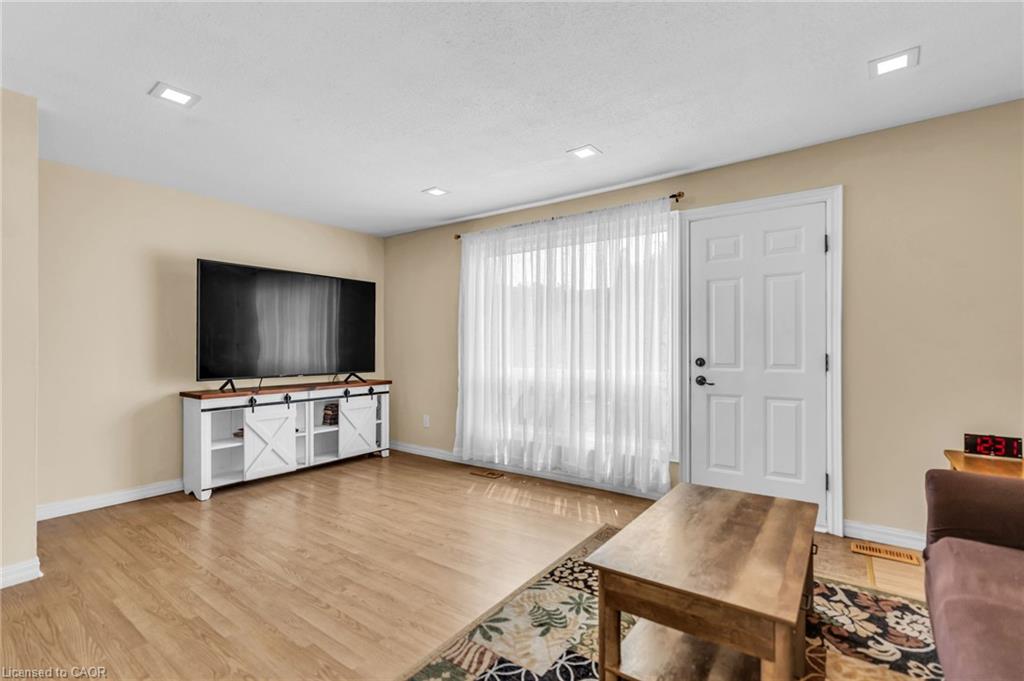 31-474 Southdale Road E Property Photo 19