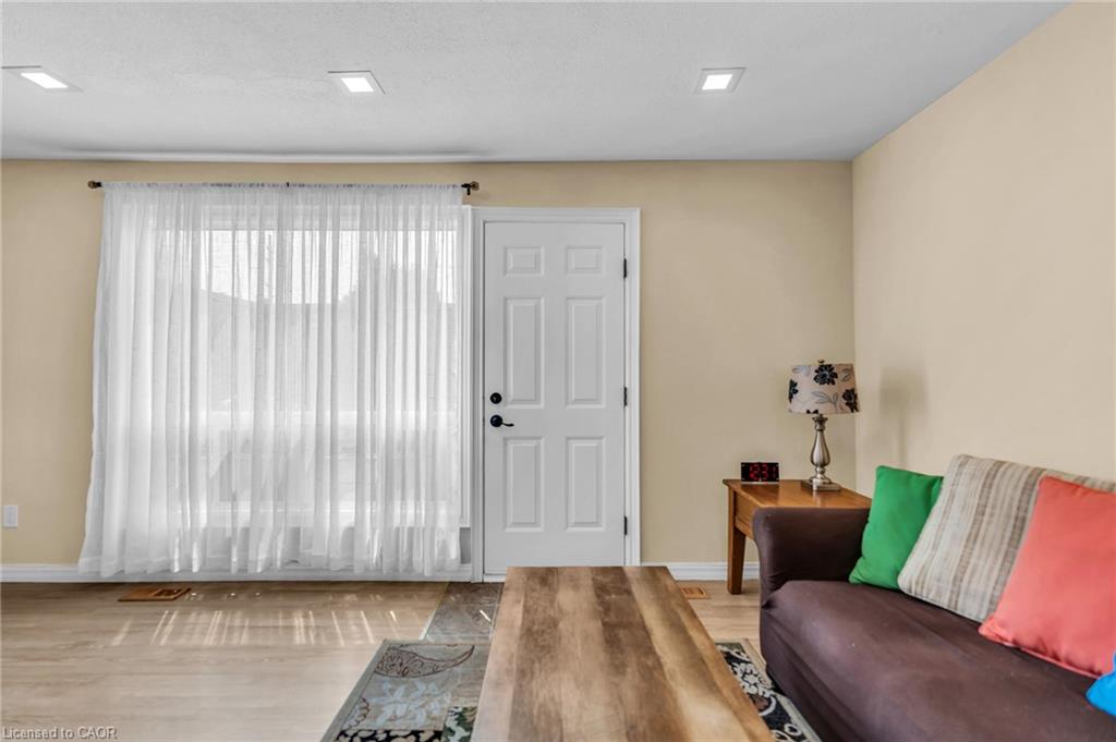 31-474 Southdale Road E Property Photo 21