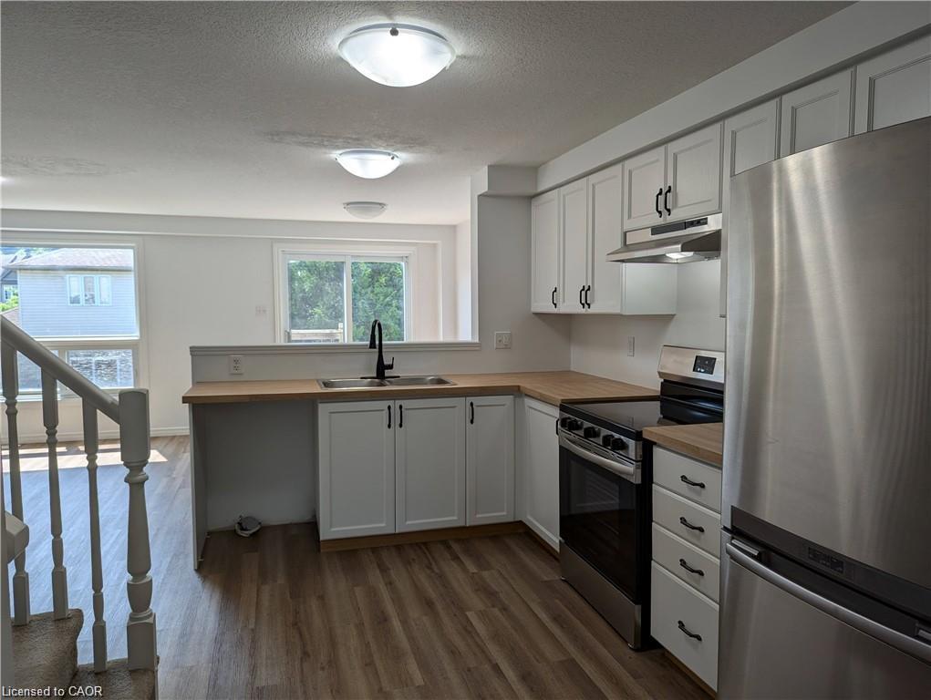 699 Laurelwood Drive Property Photo 6