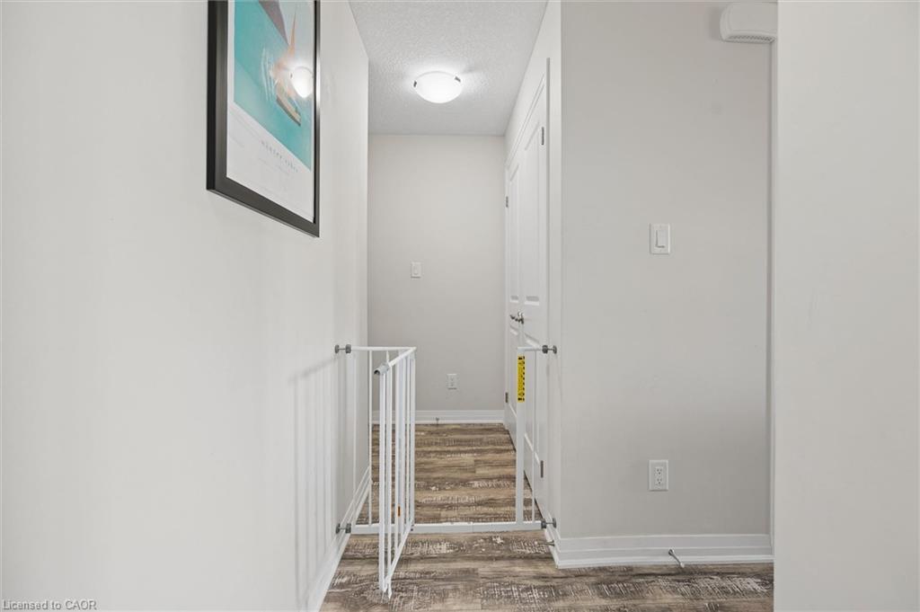 19d-1989 Ottawa Street S Property Photo 16