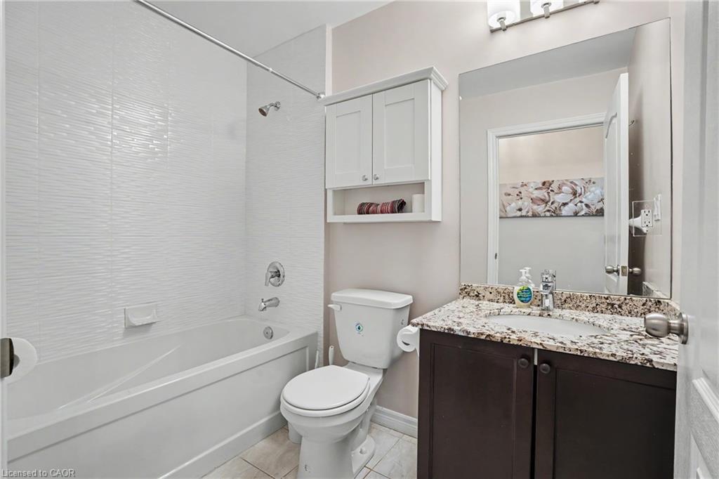 206-34 Plains Road E Property Photo 15