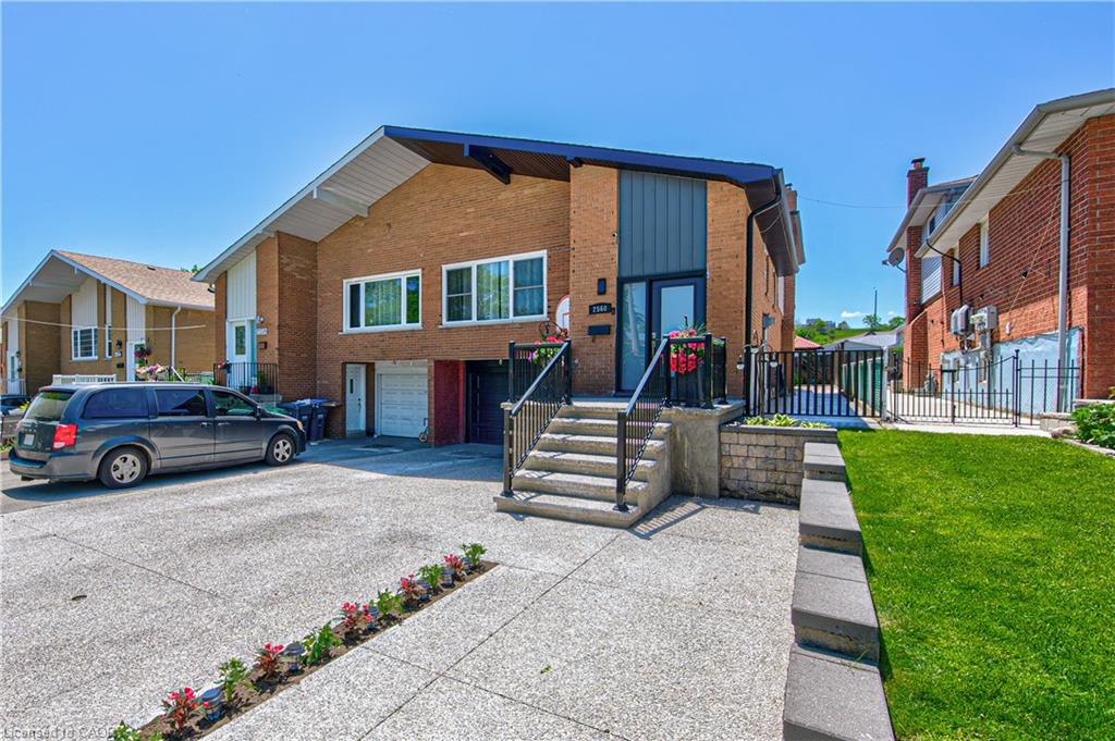 2560 Palisander Avenue Property Photo 1