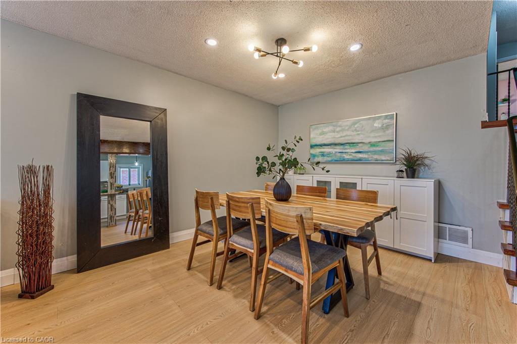 2560 Palisander Avenue Property Photo 8