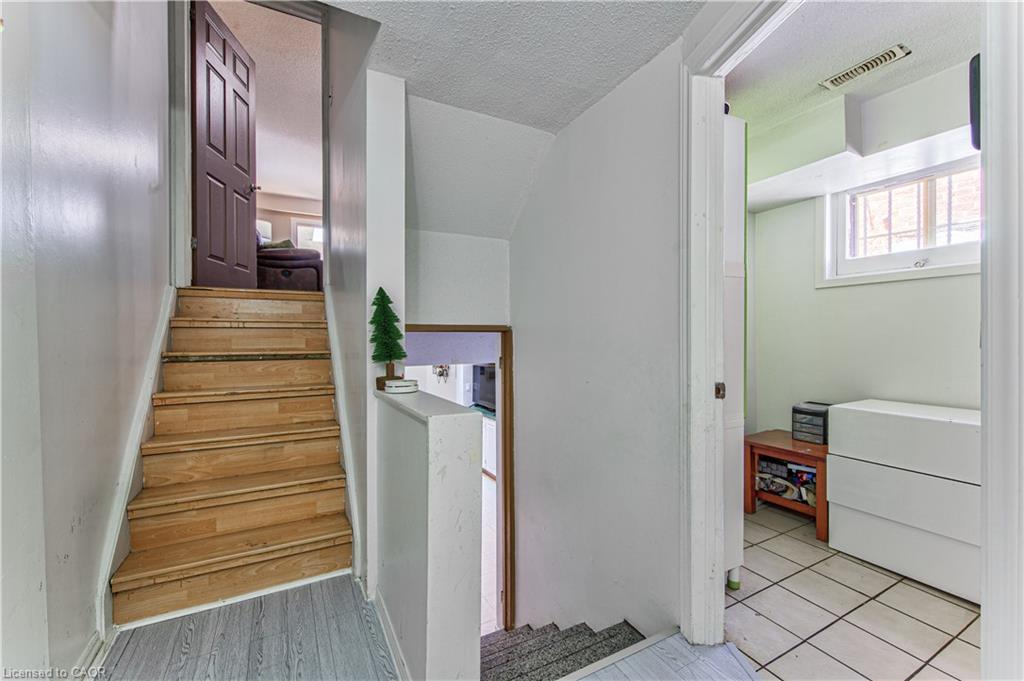2560 Palisander Avenue Property Photo 25