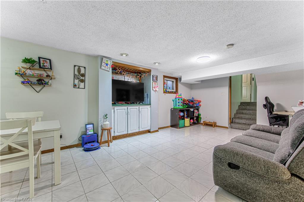 2560 Palisander Avenue Property Photo 29