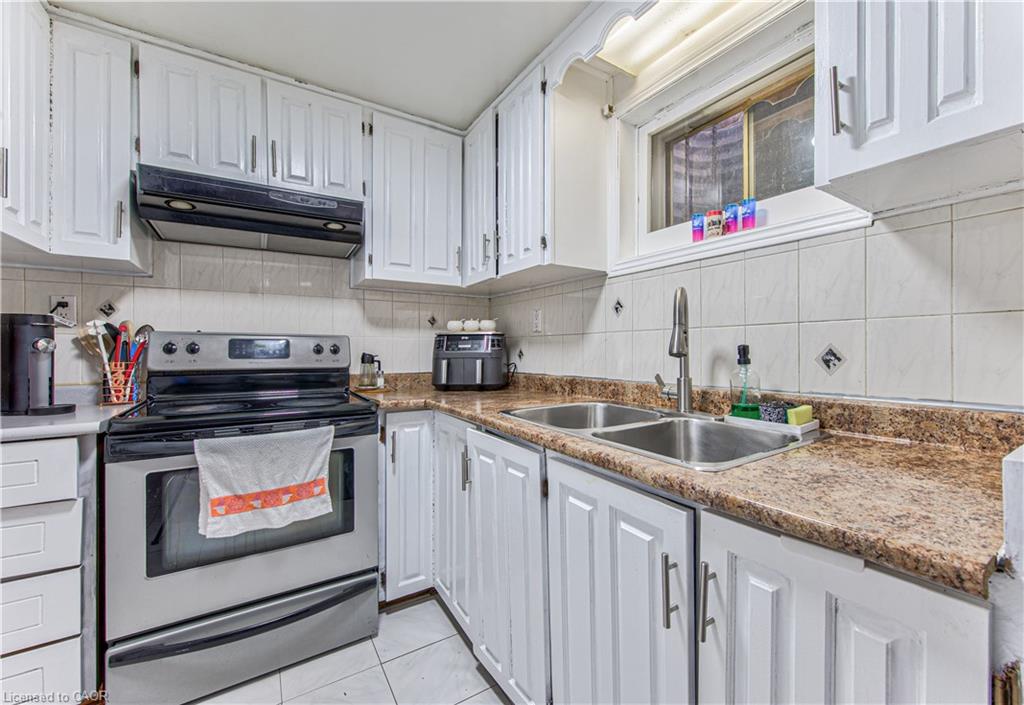 2560 Palisander Avenue Property Photo 32