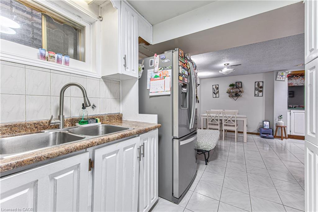 2560 Palisander Avenue Property Photo 33