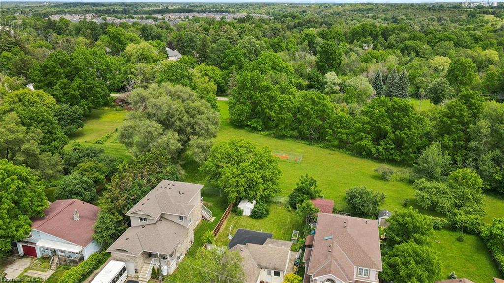 10 Macville Avenue Property Photo 6