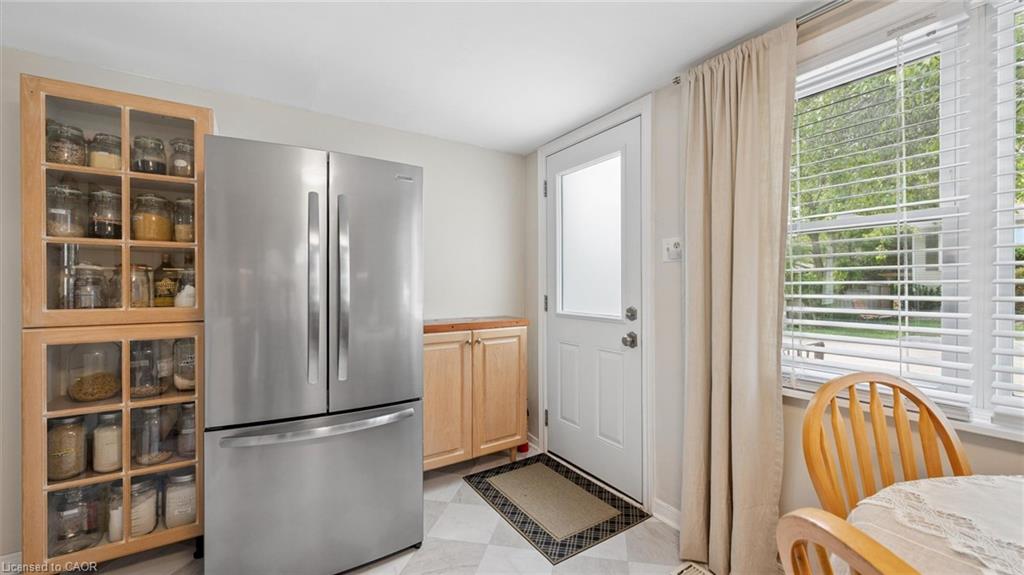 10 Macville Avenue Property Photo 17