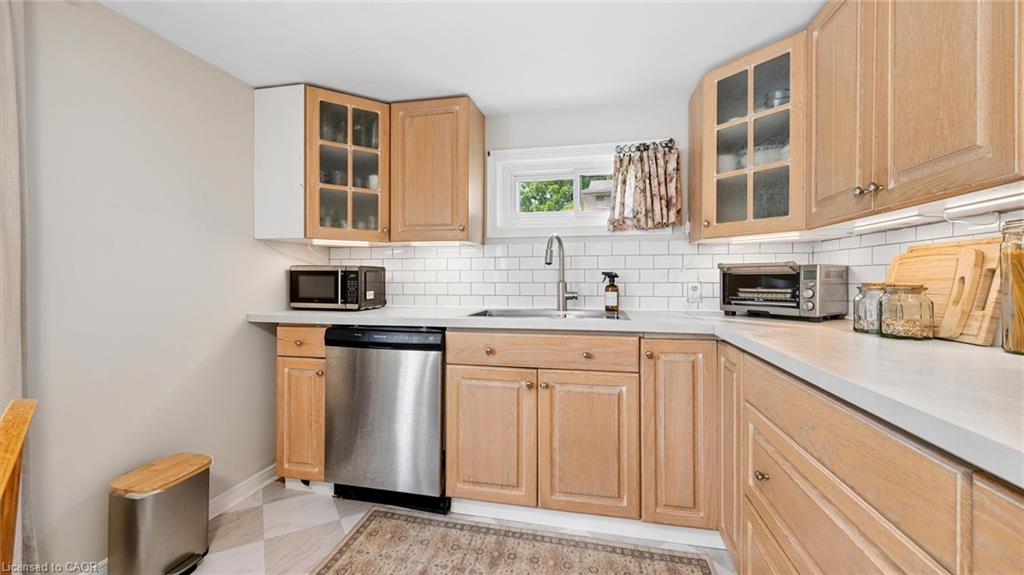 10 Macville Avenue Property Photo 19
