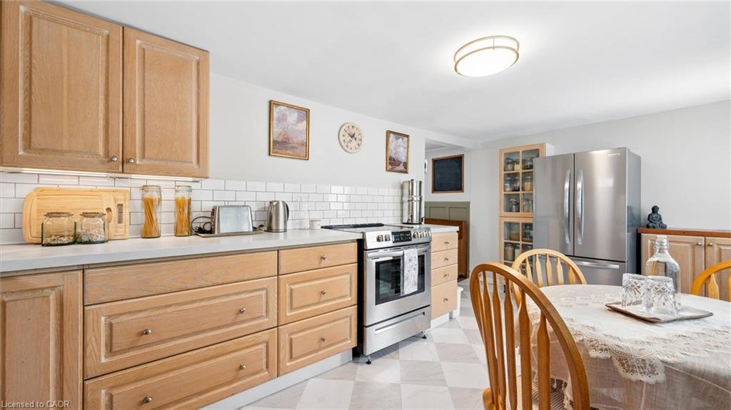 10 Macville Avenue Property Photo 20