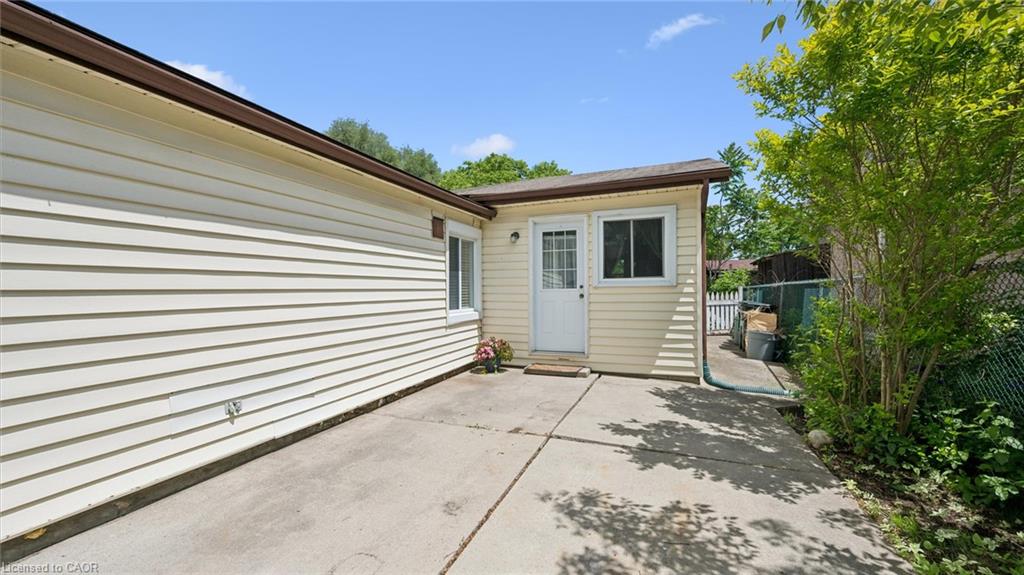 10 Macville Avenue Property Photo 30