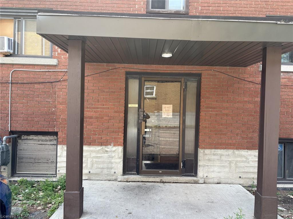 368 Weber Street W Property Photo 8