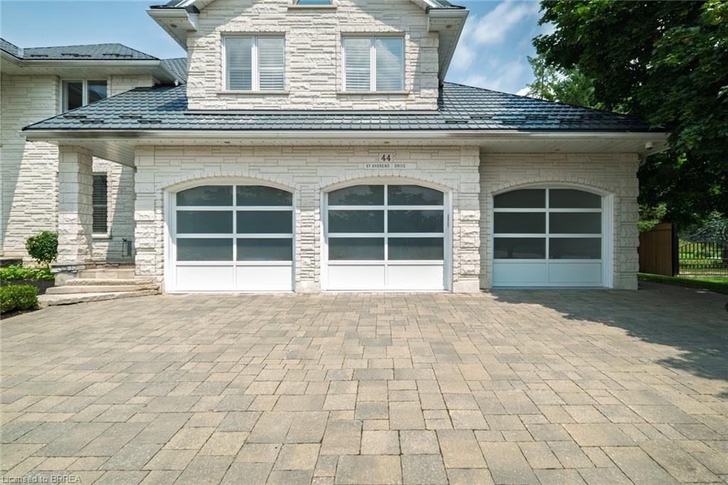 44 St Andrew's Drive Property Photo 6