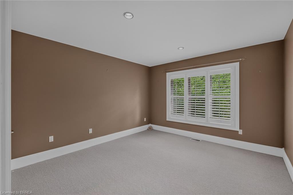 44 St Andrew's Drive Property Photo 38