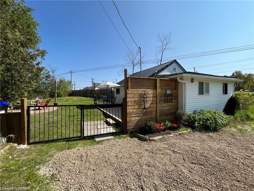 9296 Beachwood Road Property Photo 1