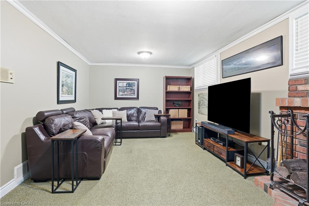 38 Kingsway Boulevard Property Photo 21