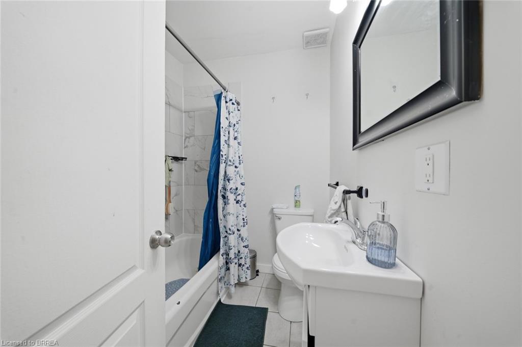 8 Russell Street Property Photo 19