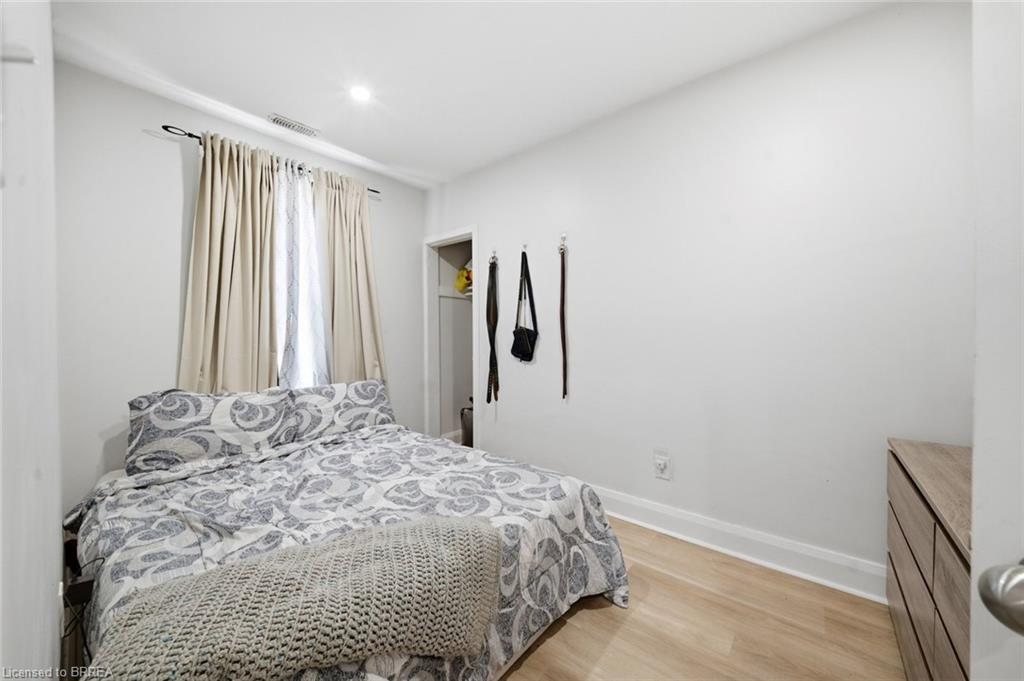 8 Russell Street Property Photo 25