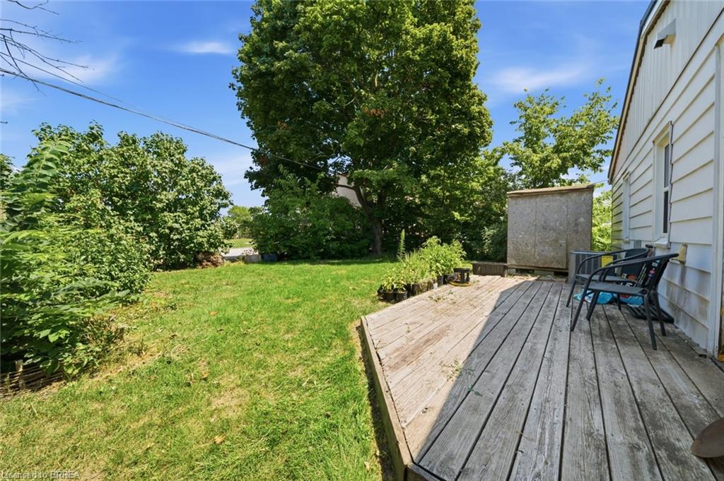 8 Russell Street Property Photo 27