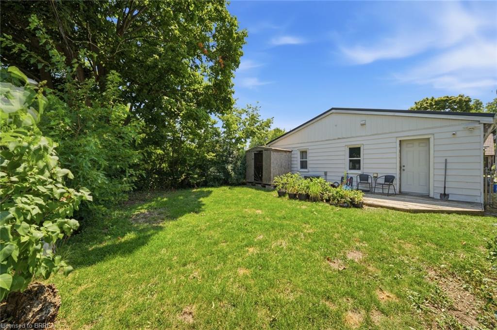 8 Russell Street Property Photo 28