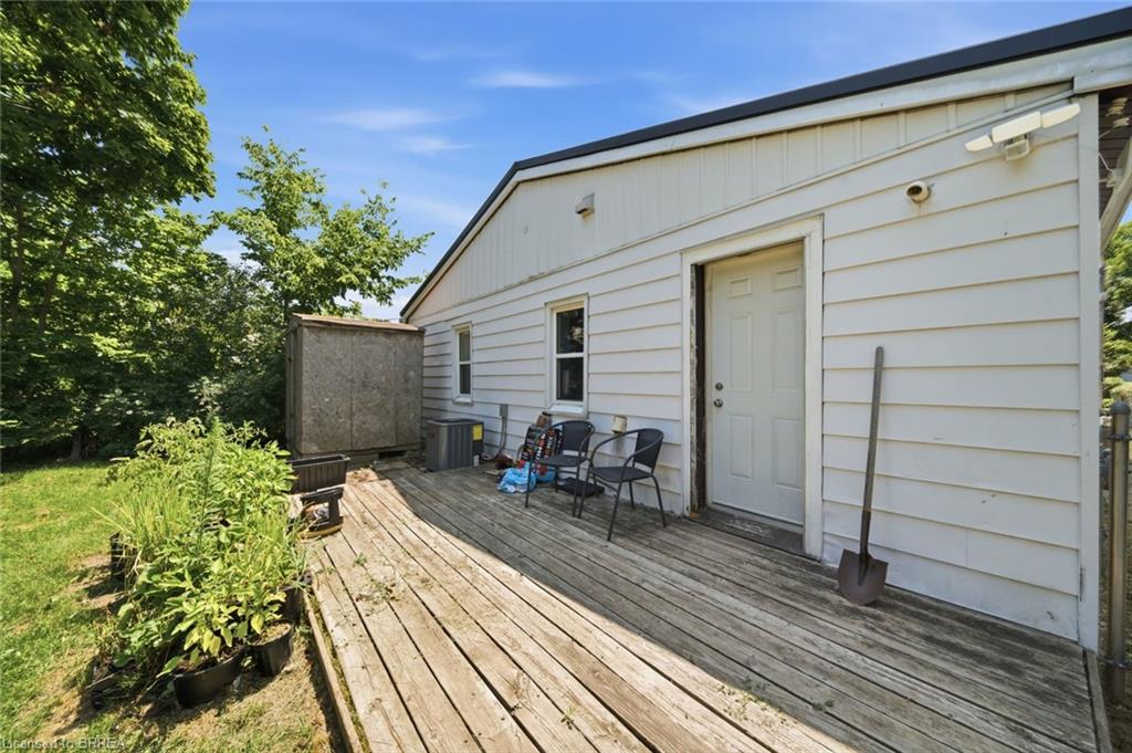 8 Russell Street Property Photo 31