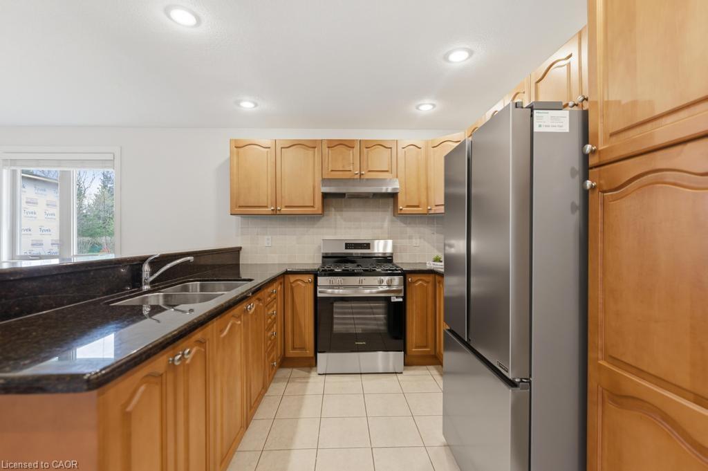 80 Lister Avenue Property Photo 11