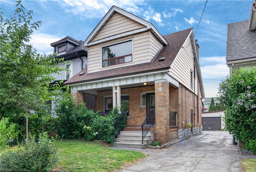 172 Kensington Avenue S Property Photo 1