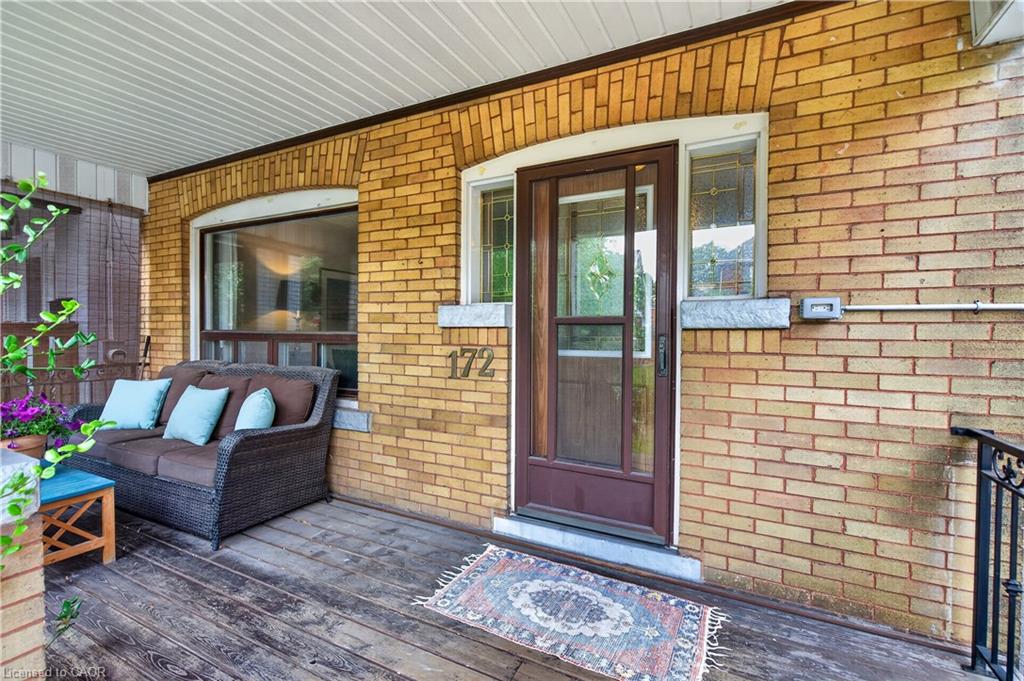 172 Kensington Avenue S Property Photo 4