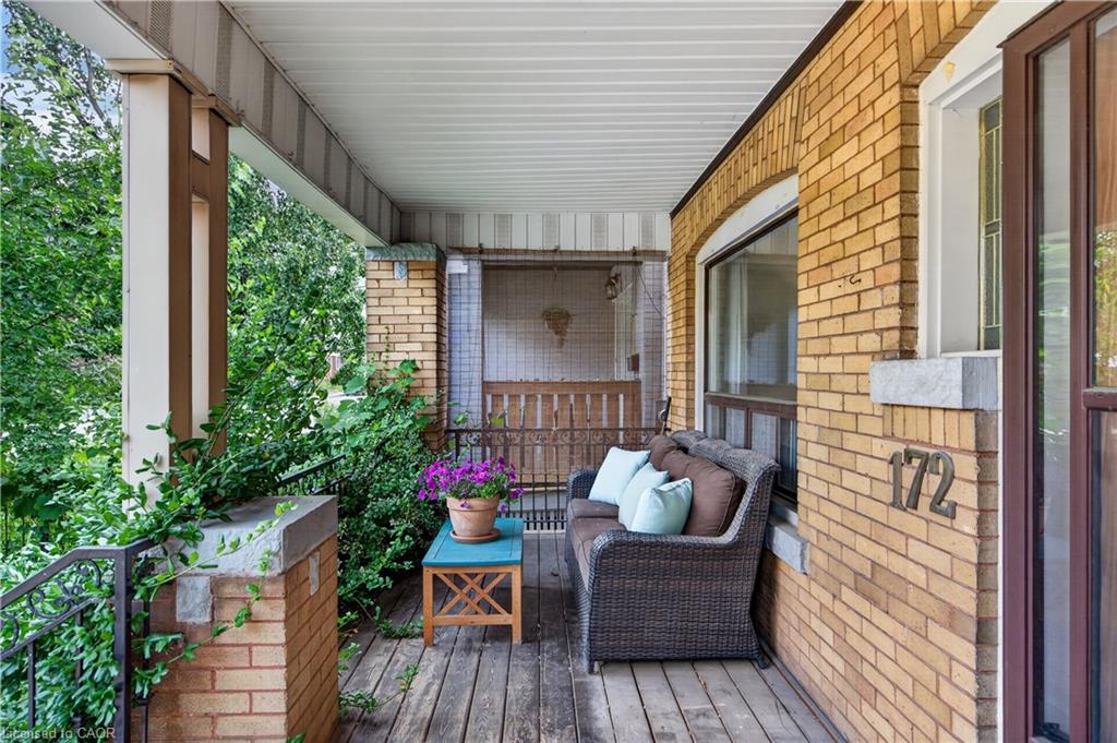172 Kensington Avenue S Property Photo 5