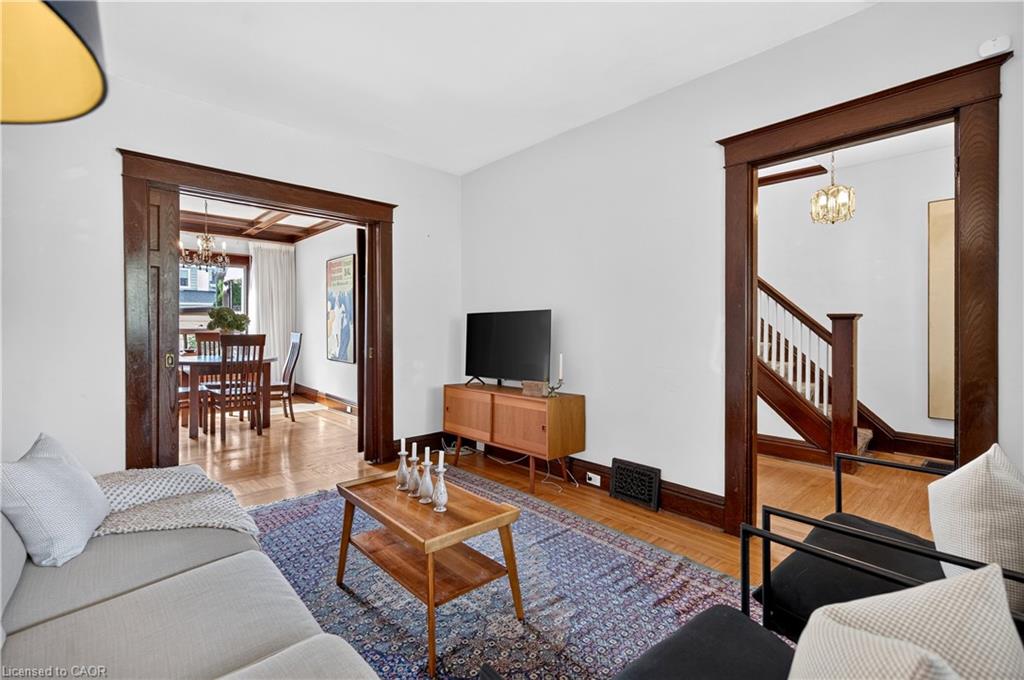 172 Kensington Avenue S Property Photo 11