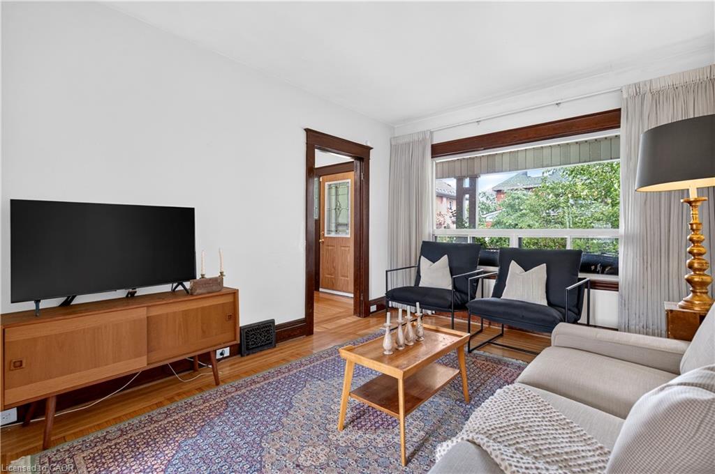 172 Kensington Avenue S Property Photo 12