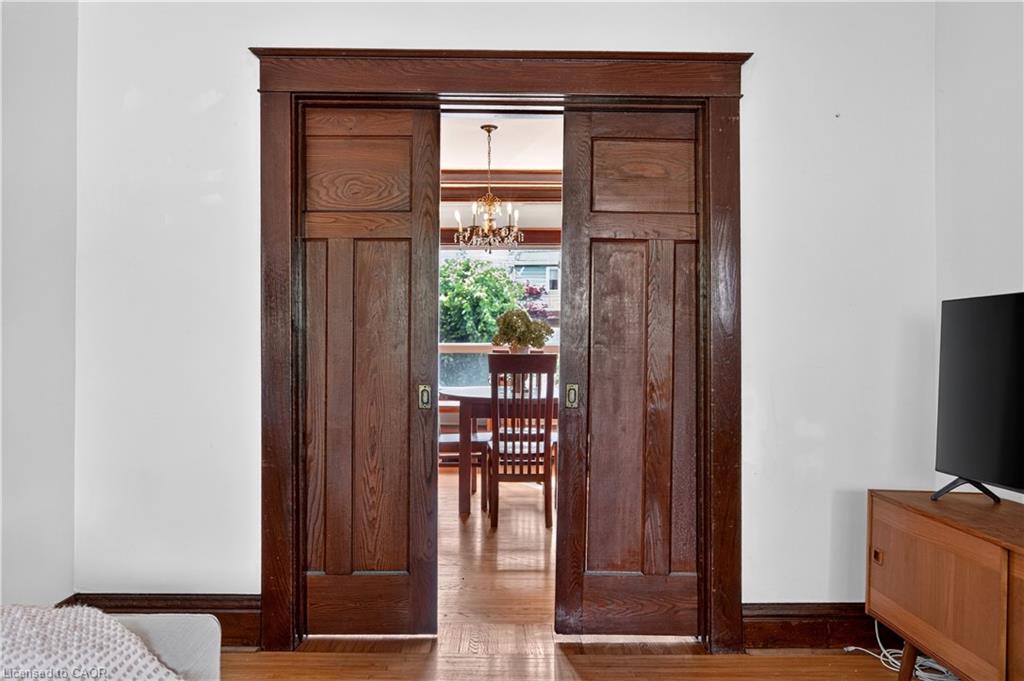 172 Kensington Avenue S Property Photo 16