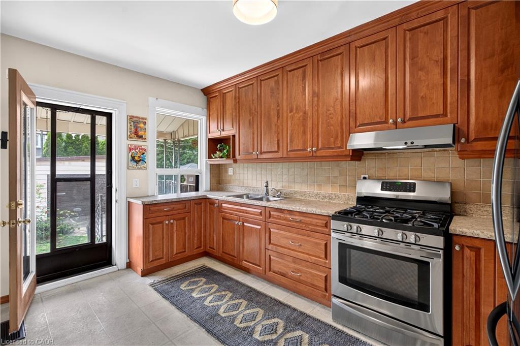 172 Kensington Avenue S Property Photo 23