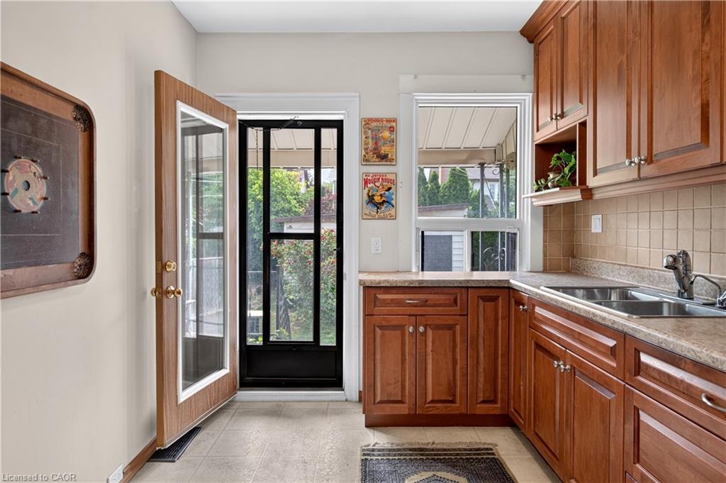 172 Kensington Avenue S Property Photo 26