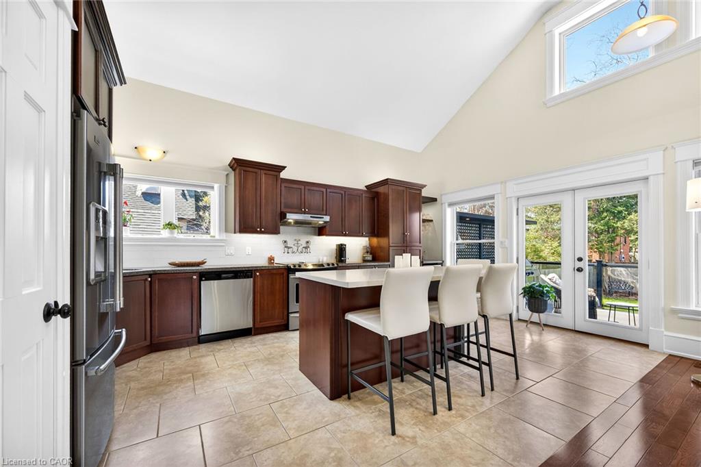 46 Bay Street Property Photo 5