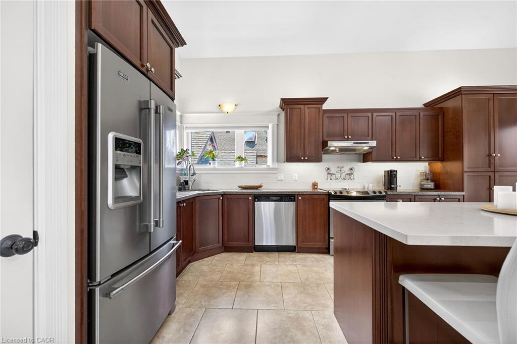 46 Bay Street Property Photo 7