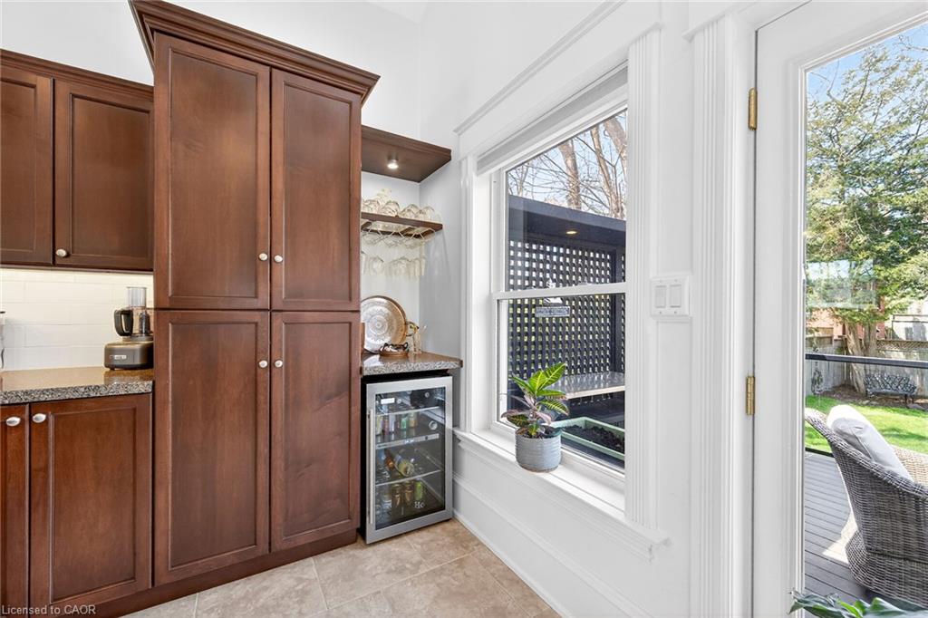 46 Bay Street Property Photo 9