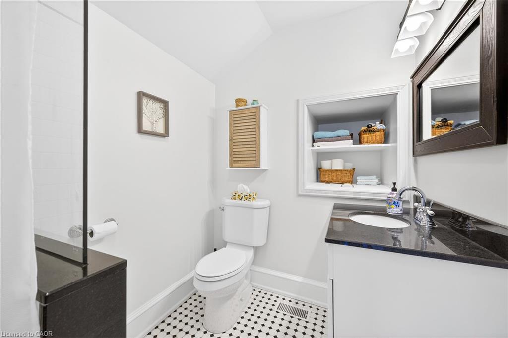 46 Bay Street Property Photo 28
