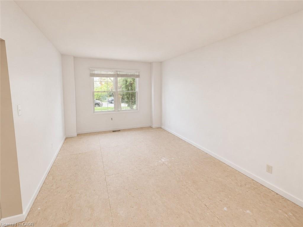 10 Jeanette Avenue Property Photo 6