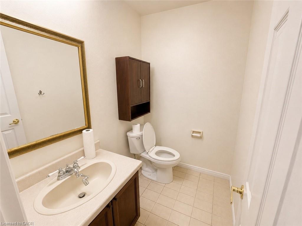 10 Jeanette Avenue Property Photo 8