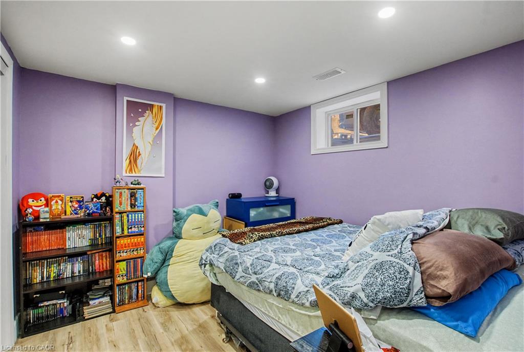 39 Henry Street Property Photo 24